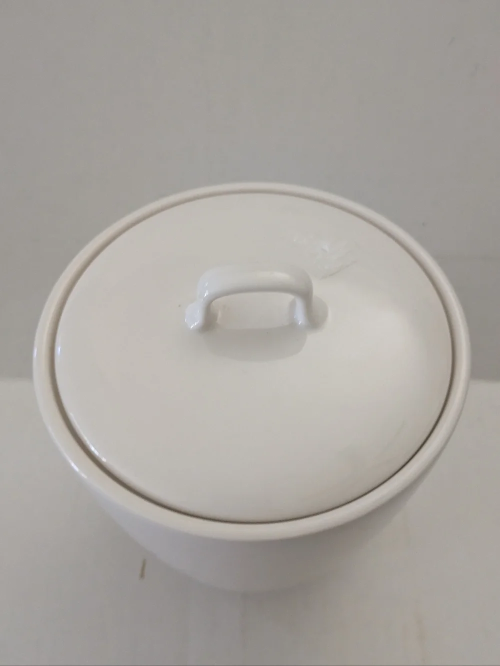Starbucks At Home Collection 2004 ivory/White canister With Lid